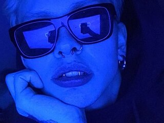 Porn anal MikkiQuincy